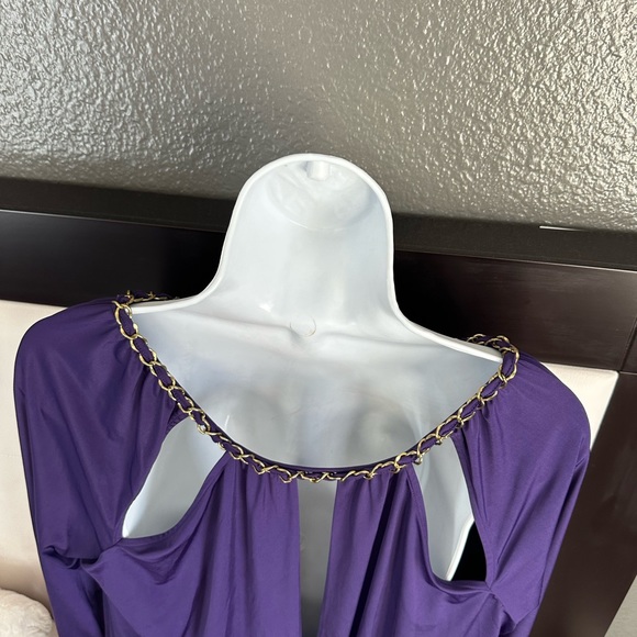 Guess Cut out Top with Gold Chain Accent L - Picture 11 of 12